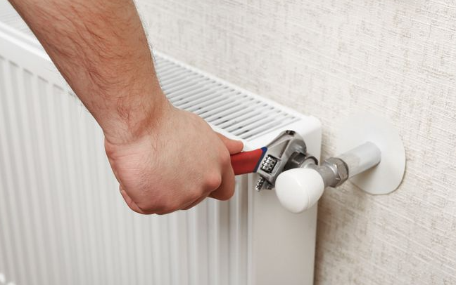 暖氣片溫控設(shè)施不能私自拆除，會(huì)導(dǎo)致樓棟水力失衡